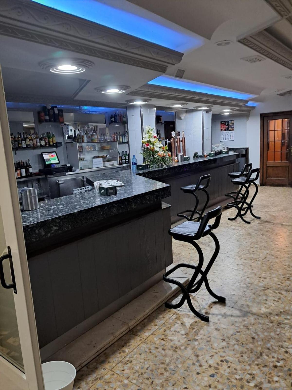 Hostal San Miguel Villalobar Eksteriør bilde