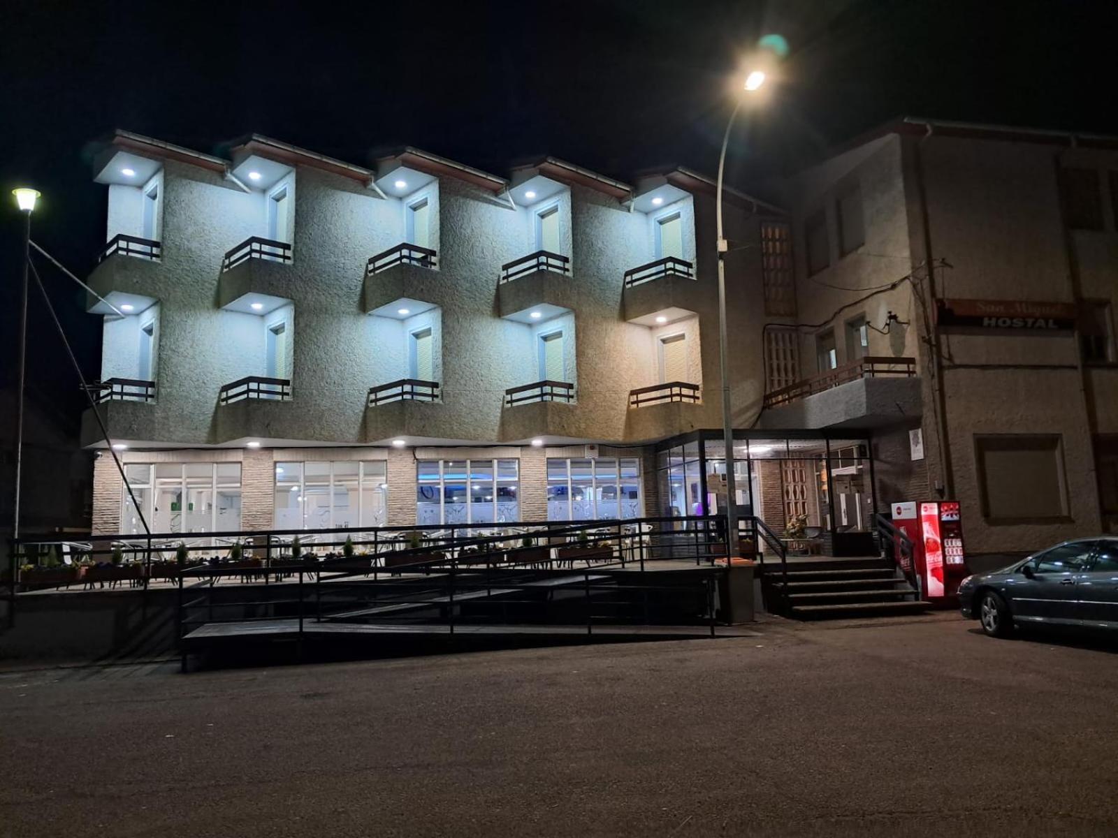 Hostal San Miguel Villalobar Eksteriør bilde